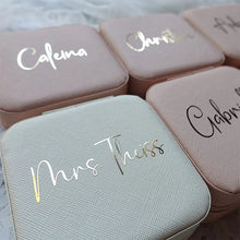 Load image into Gallery viewer, Personalized Bridesmaid Gifts Bachelorette Party Gift Travel Jewelry Box