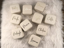 Load image into Gallery viewer, Personalized Bridesmaid Gifts Bachelorette Party Gift Travel Jewelry Box