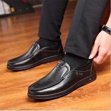 Load image into Gallery viewer, DRESSYE Mens Genuine Leather Soft Insole Casual Business Slip On Loafers