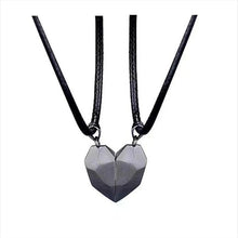 Load image into Gallery viewer, Couples Magnetic Heart Pendants (2Pcs)
